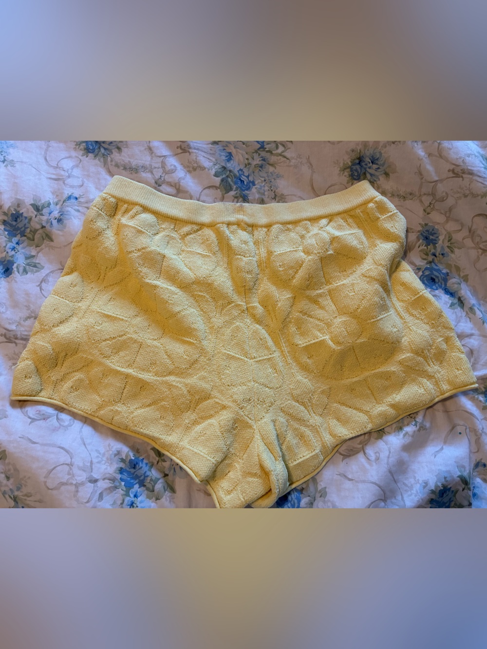 Roller Rabbit Yellow Textured Athletic Shorts - Picture 2 of 3